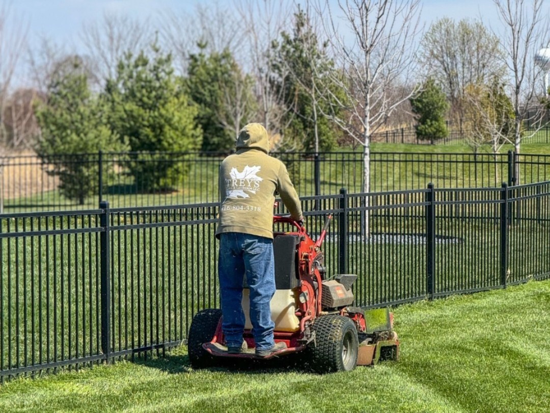 lawn mowing Trey's Lawn & Landscape offers Kansas City landscaping services to residential and commercial clients in the Kansas City Northland, including Parkville, Missouri.
