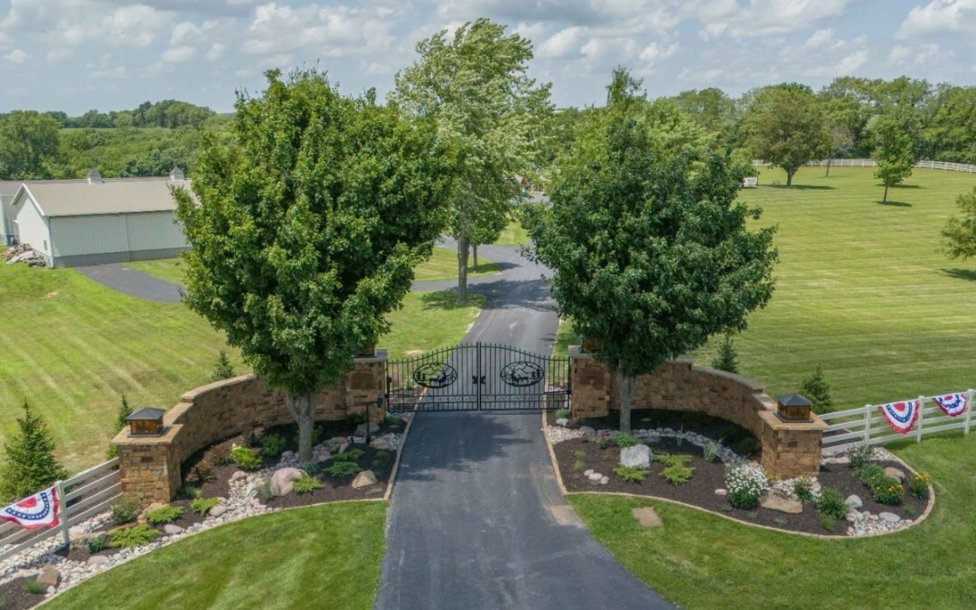 Estate Driveway Gates in Kansas City: Creating a Grand First Impression